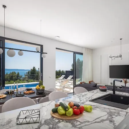 Casa vacanze Stunning Home In Okrug Gornji *